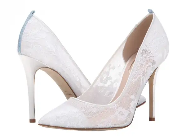 zapato-de-novia-tipo-salon-realizado-en-encaje-y-con-tacon-a-93966.webp