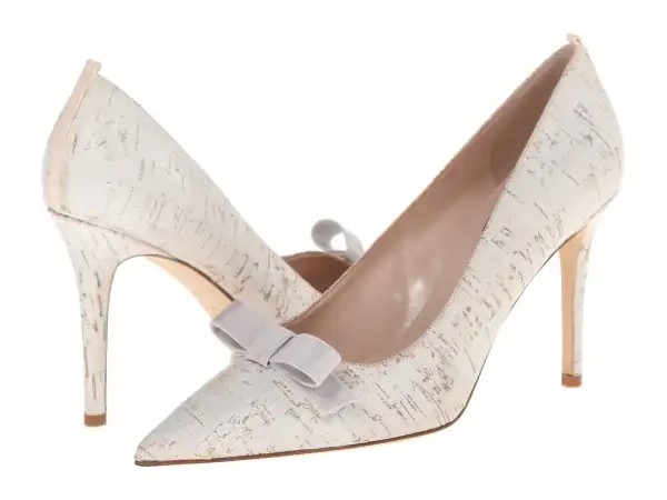 zapatos-de-novia-tipo-salon-con-lazo-en-la-parte-delantera-93959.webp