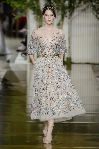 zuhair-murad-sonbahar-2017-couture-defilesi-25042-6072017102326.webp