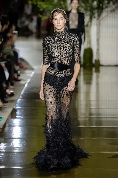 zuhair-murad-sonbahar-2017-couture-defilesi-61875-6072017102149.webp
