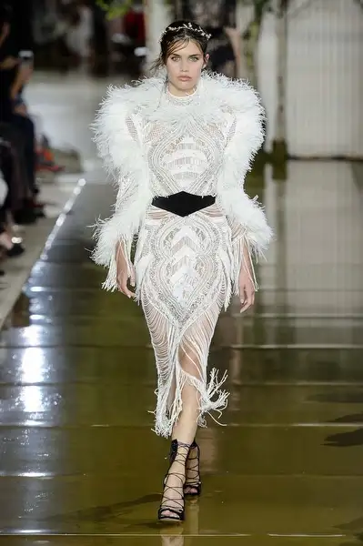 zuhair-murad-sonbahar-2017-couture-defilesi-81604-6072017102143.webp