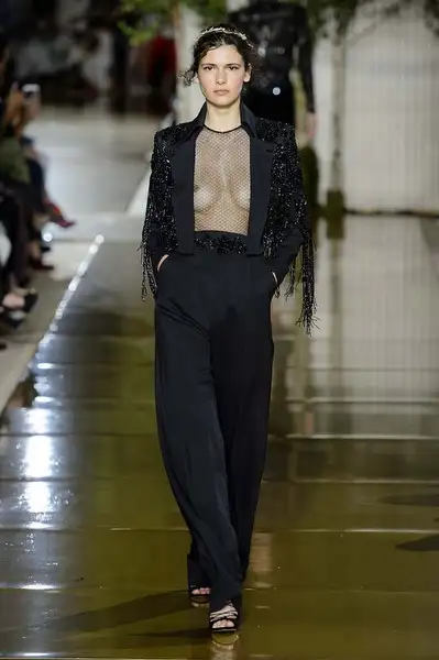 zuhair-murad-sonbahar-2017-couture-defilesi-99945-6072017102154.webp