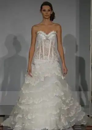 $022-kleinfeldbridal.webp