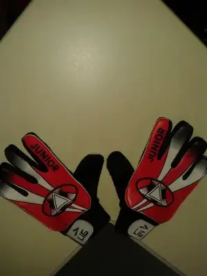kaleci eldiveni 2.webp