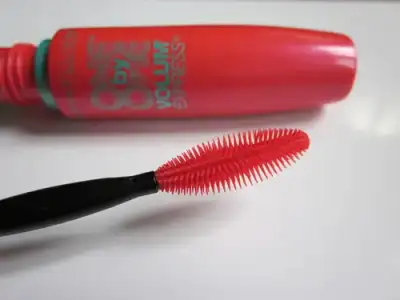 $Maybelline-One-By-One-Volum-Express-brush.webp