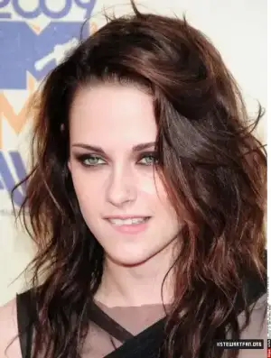 $600full-kristen-stewart.webp
