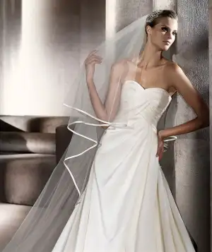 $pronovias2012glamour17.webp