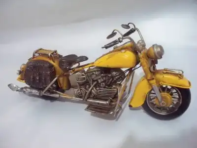 $METAL-SARI-RENK-EL-YAPIMI-MOTORSIKLET__38262344_0.webp