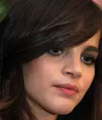 $tugce_kazaz.webp