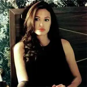 $angelina_jolie_[2].webp