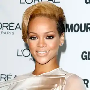 $rihanna-11.webp