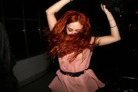 $beautiful,cute,girl,red,hair,redhead-726c49537ae76e9419e03a2248bbdf3c_h.webp