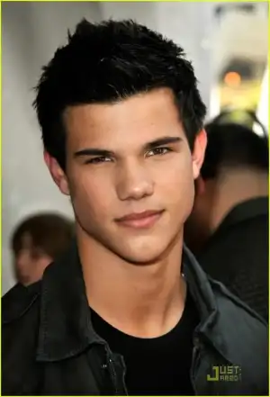 $taylor-lautner-4.webp