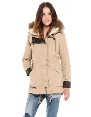 bershka mont.webp