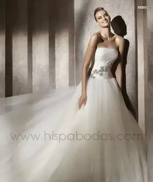 $1085-modelo-egeo-nueva-coleccion-vestidos-de-novia-manuel-mo_01_wm.webp