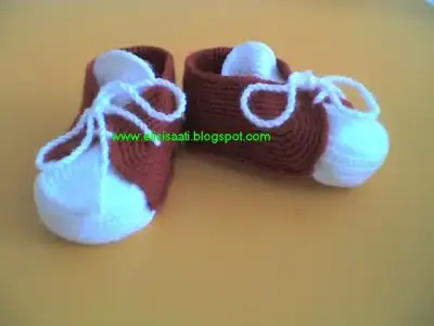 $k&#305;rm&#305;z&#305; ayakkab&#305; patik1.webp