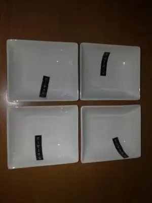 $4 tane kÃ¼Ã§Ã¼k tabak.webp