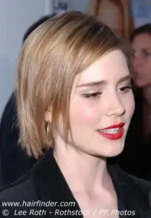 $alison-lohman1.webp