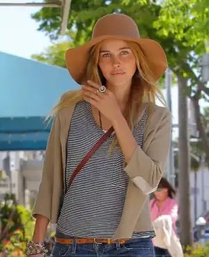 $isabel-lucas (3).webp