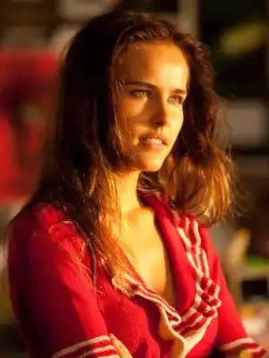 $854332-isabel-lucas.webp