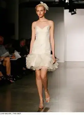 $sexy-wedding-gown-4.webp