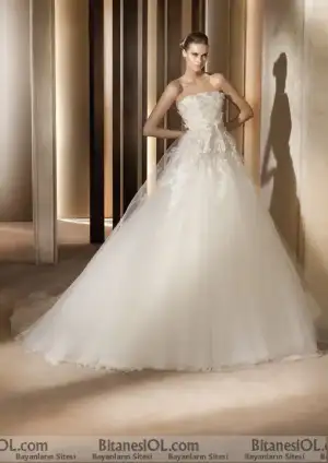 $ebae_Elie+by+Elie+Saab+2011+gelinlik+modelleri2.webp