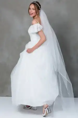 T004017YVH001_1_org_zoom.webp