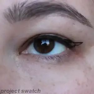 hooded-eye-winged-liner-5.webp