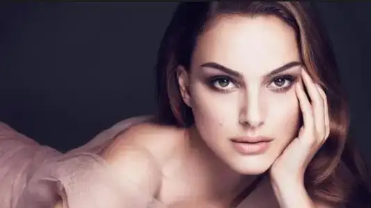 Sivilceli Cilde Nasıl Makyaj Yapılır?