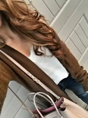 renk_uyumlu_sokak_kombinleri (8).jpg