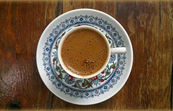 Yorgunluğun ilacı tarçınlı Türk kahvesi