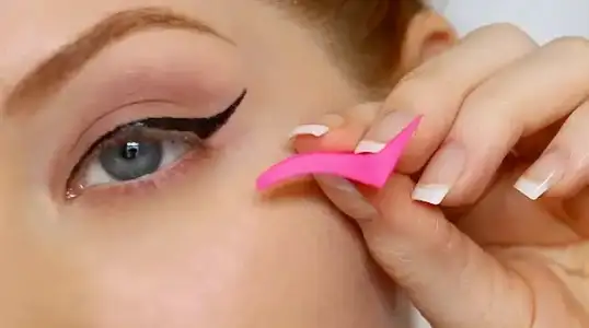 Damgalı Eyeliner Nedir? Nasıl Kullanılır?