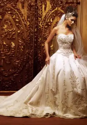 $Victorian_wedding_dress.webp