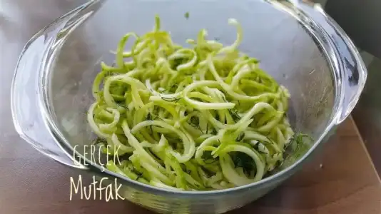 h_20171605_012509_GercekMutfak_kabak_spaghetti.webp