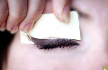 Kolay Kuyruklu Eyeliner Nasıl Yapılır?