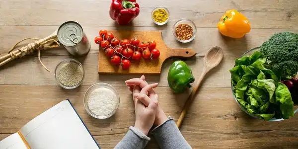 1 Haftada 4 Kilo Verdiren Yağ Yaktıran Kolay Diyet Listesi