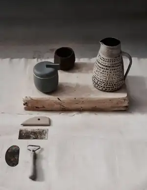wabi-sabi-stili-dekorasyon-ornekleri (8).webp