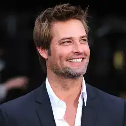 1452021419-celeb_img_None.webp