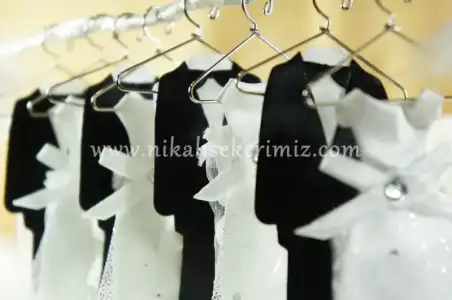 $Kucuk_Askida-Minyatur-Gelin-Damat-Kiyafetleri-(minyatur).webp