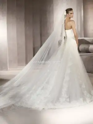 $pronovias26.webp