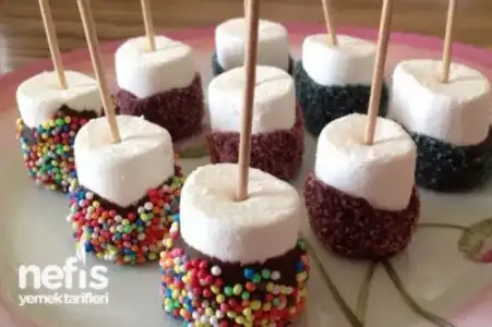 cikolatali-suslu-marshmallowlar-fotografi-500x333.webp