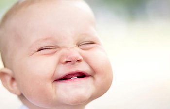Bebeklerde Diş Çıkarma Sırası ve Bebeklerde Ateş Yapan Dişler