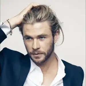 Chris-Hemsworth.webp