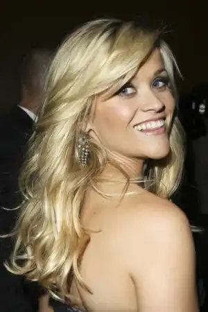 $reese-witherspoon-layered-cut.webp