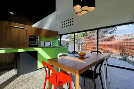 $mash-house-05.webp