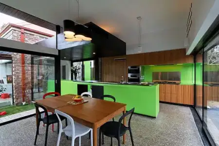 $mash-house-07.webp