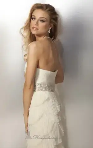 $17119-dress-by-clarissealt1.webp