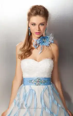 $17124-dress-by-clarissealt10.webp