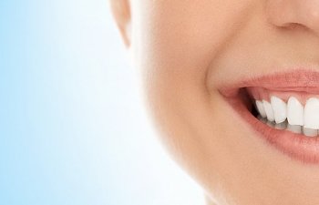 Doğal Diş Eti Peelingi Nasıl Yapılır?