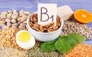 B12 İçeren Besinler Nelerdir? B Vitamini Eksikliği Belirtileri !